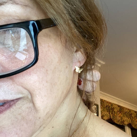 Adorable and delicate 14kt gold butterfly earrings - Picture 7 of 8